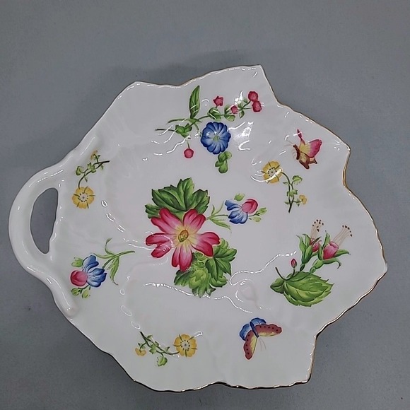 Andrea By Sadek Other - Andrea by Sadek‎ Winterthur Leaf Dish White Floral Butterfly Gold Trim Porcelain